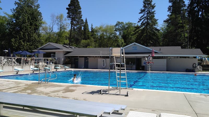 Photo by Angelo Lowrie (Google)