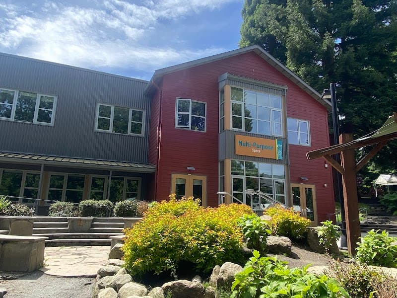 Photo by Hye Lee (Google)