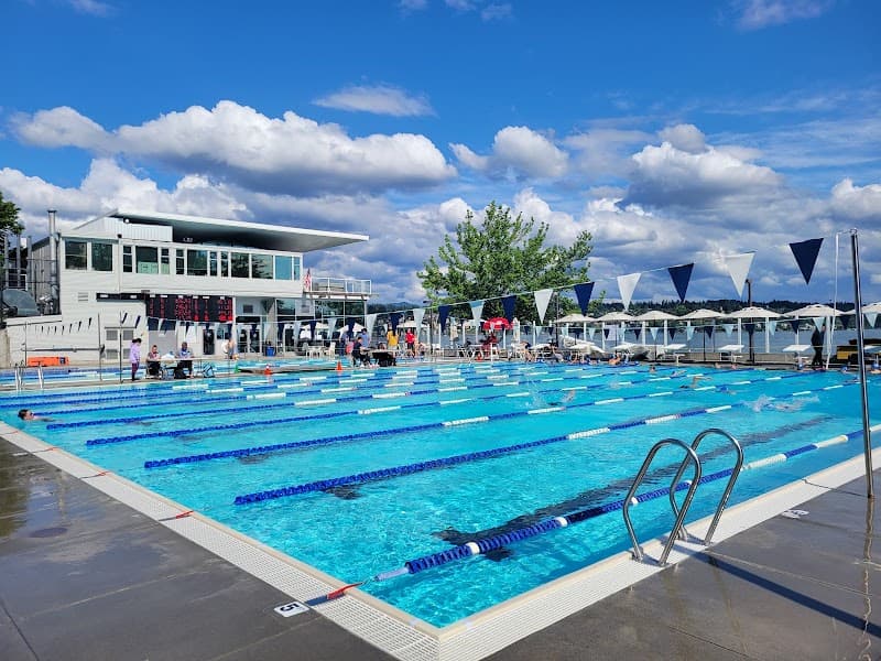 Photo by Edwin Yuen (Google)