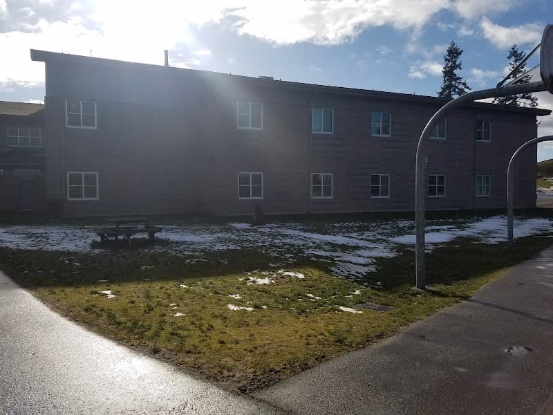 Photo by Bernadette __ (Google)