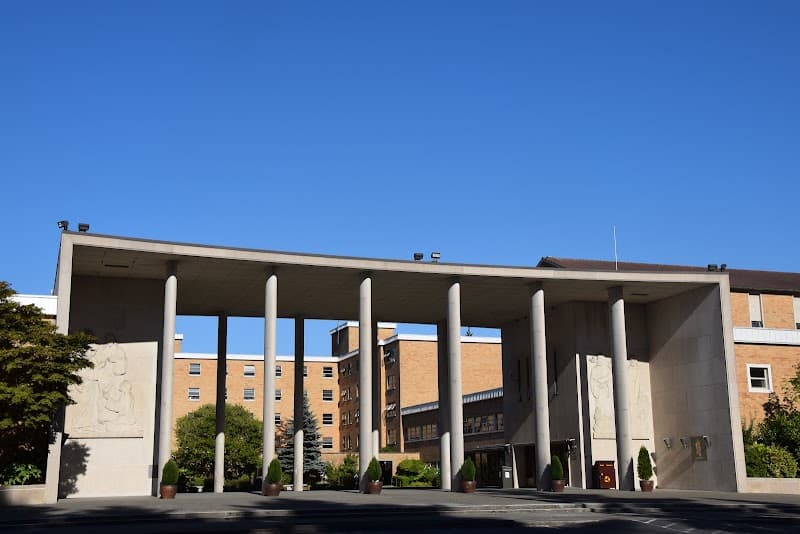 Photo by Andrew Lingbloom (Google)