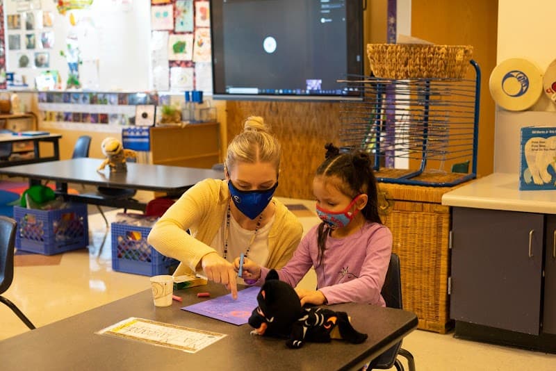 Chief Leschi Schools