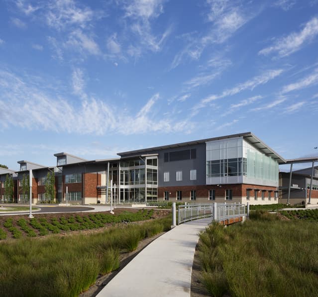 Photo by Isaac (Google)