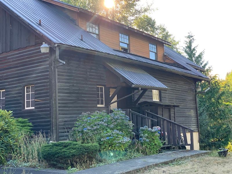 Photo by Daniel (Google)