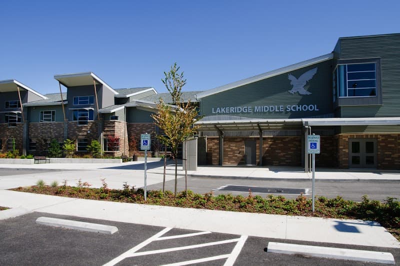 Photo by Isaac (Google)