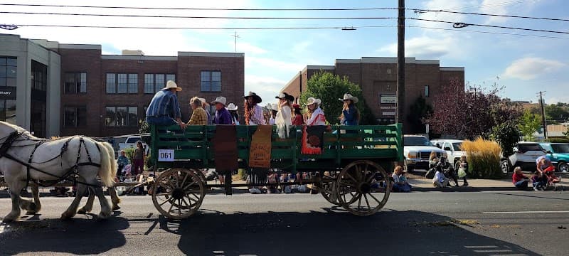 Photo by Darrell Tohannie Sr (Google)