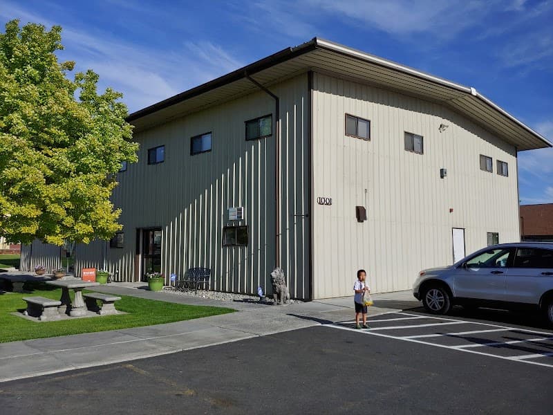 Photo by Bryan Hermans (Google)