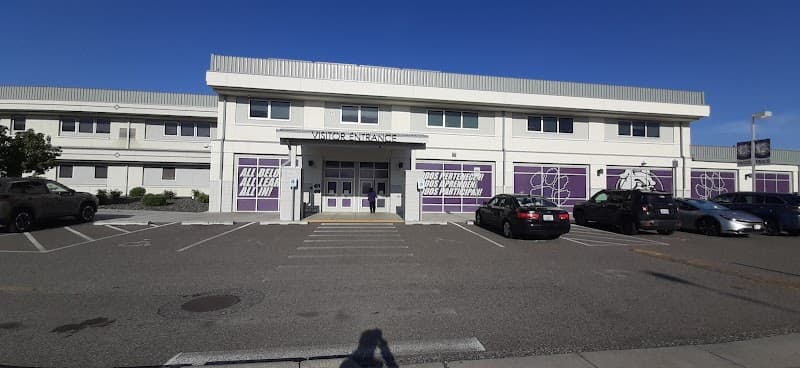 Photo by Mando Galvez (Google)