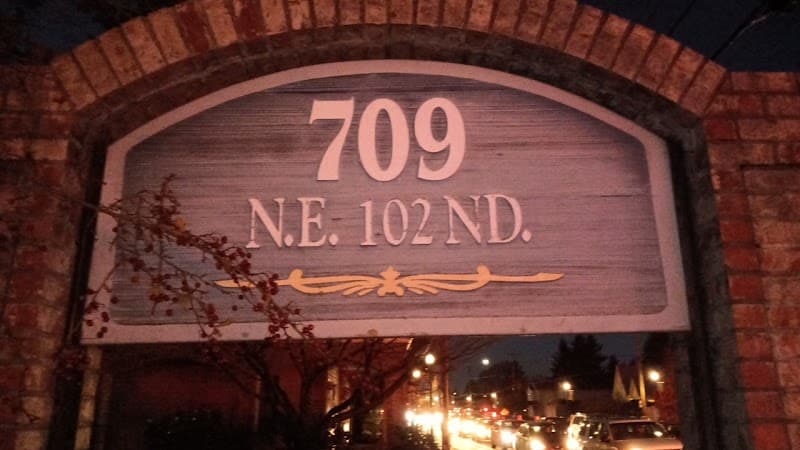 Photo by TC Holmes (TangoCharliePDX) (Google)