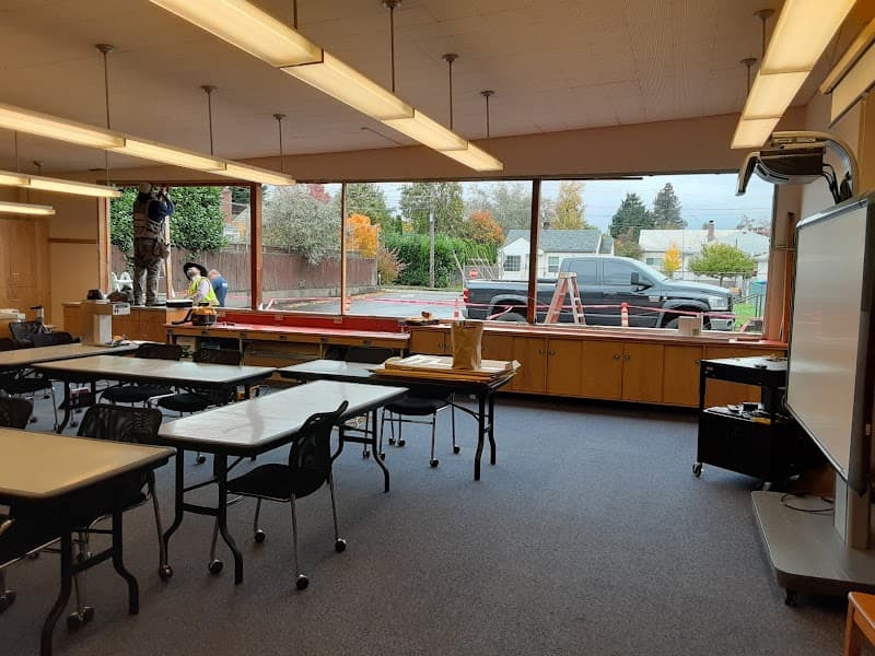 Photo by Jon & Joan Anderson (Google)