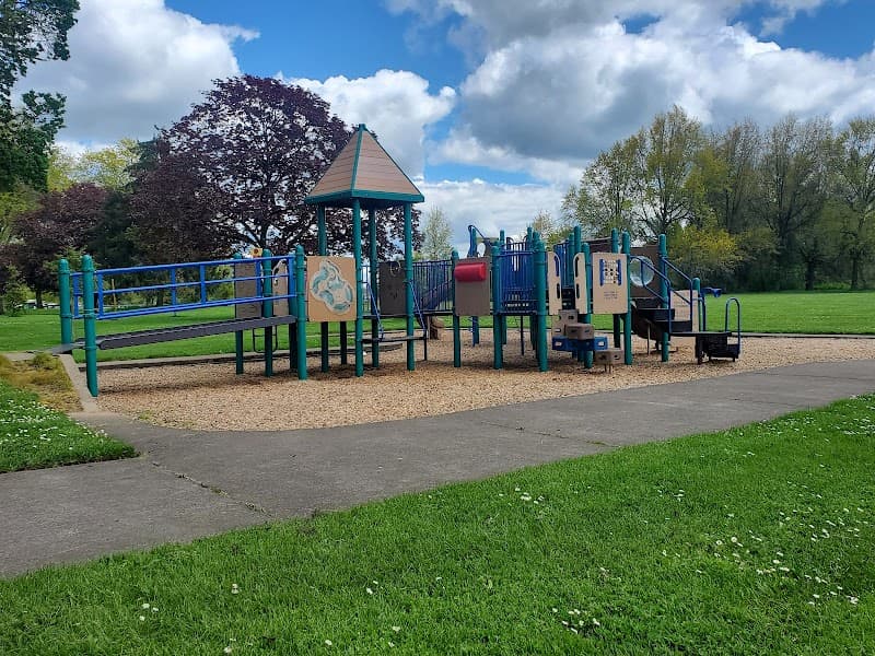 Photo by Katie Linn (Google)