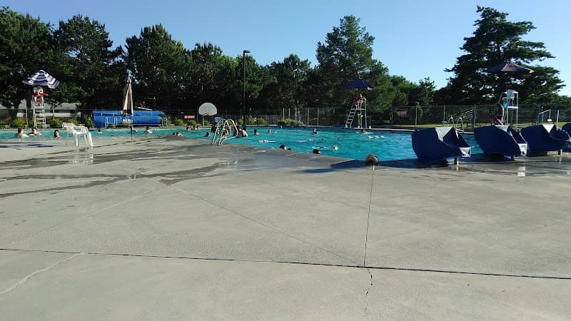 Photo by Steve Hunt (Google)