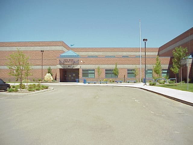 Photo by Les Bois Junior High School (Google)