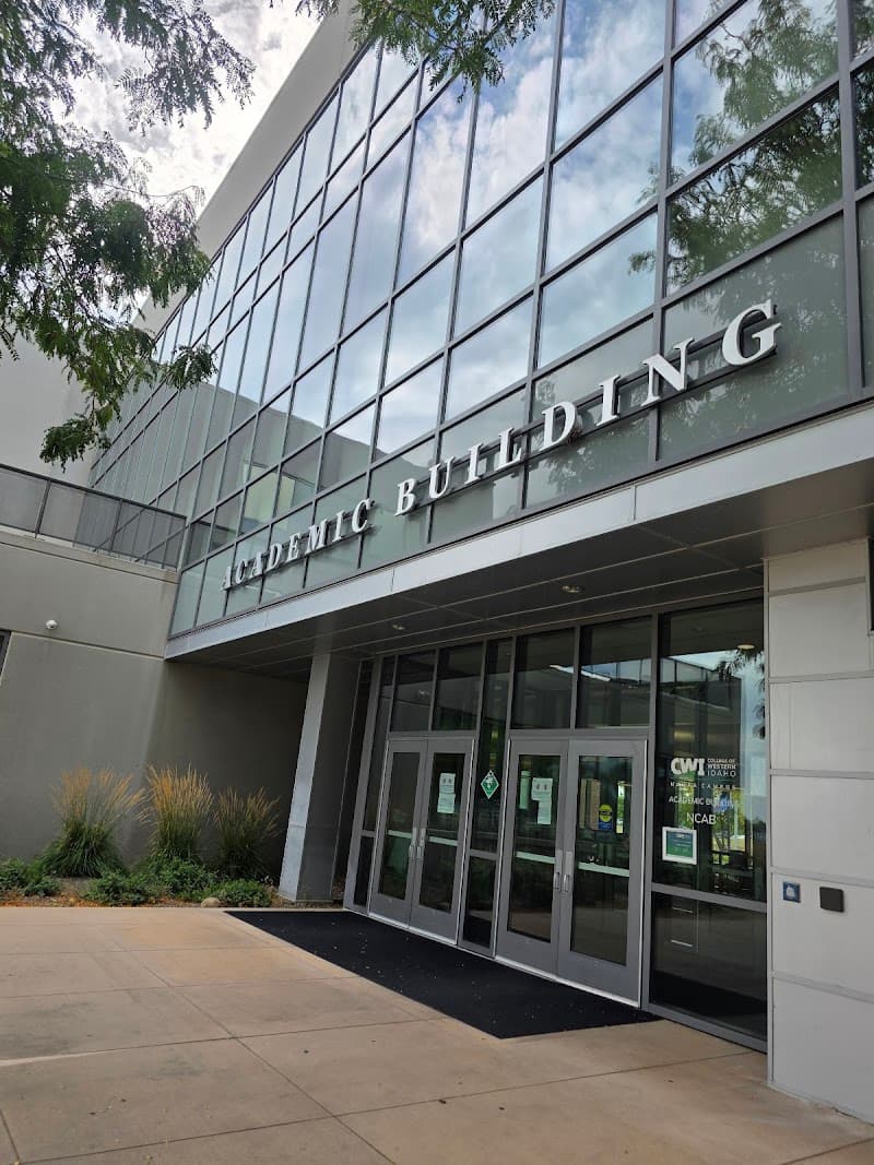 Photo by Rosario Gutierrez (Google)