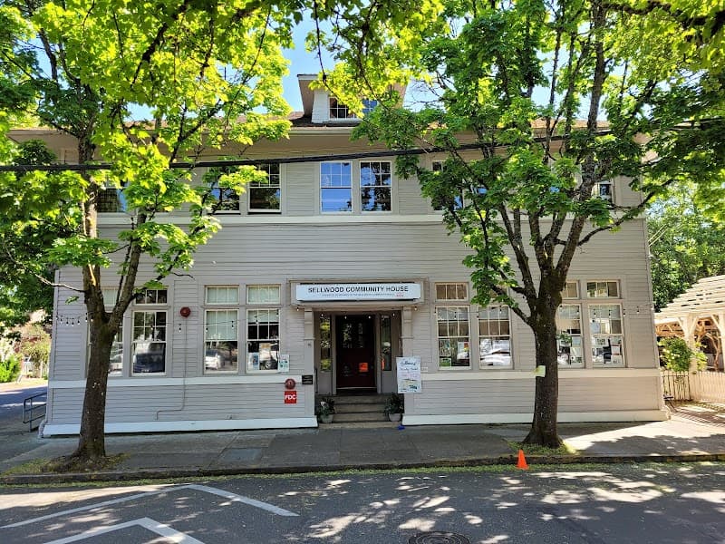 Photo by El Queso (Google)