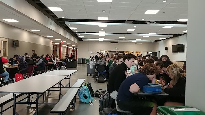 Photo by Ethanjsc (Google)