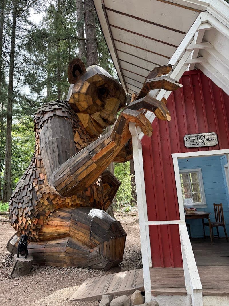 Photo by Azusa (Google)