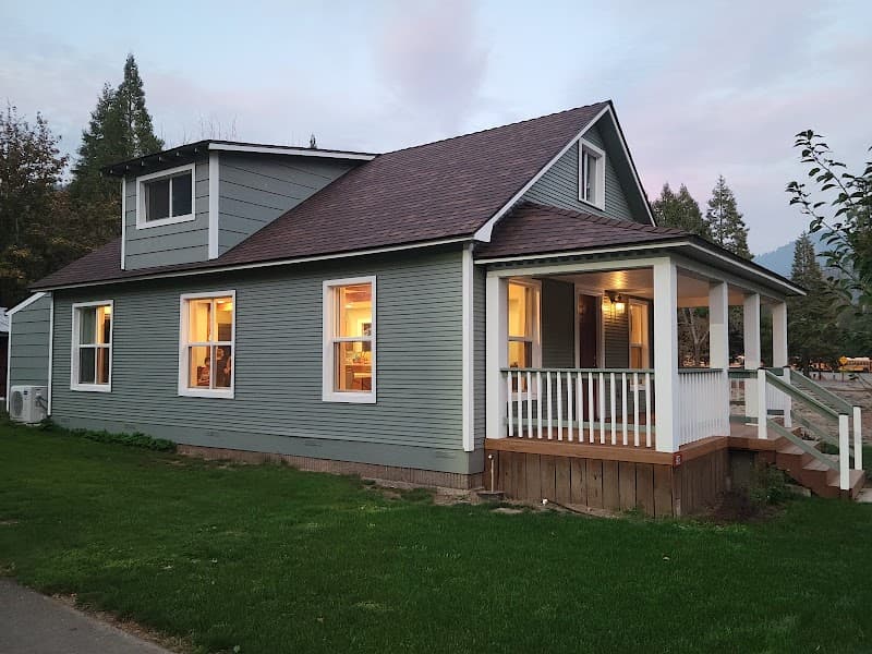 Wolf Creek Community Center, OR