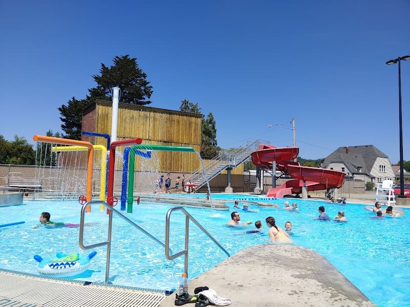 Photo by Jennifer Ellefson (TheJenzWorld) (Google)