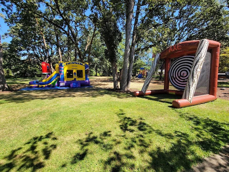 Photo by Fun fox Jumpers (Google)