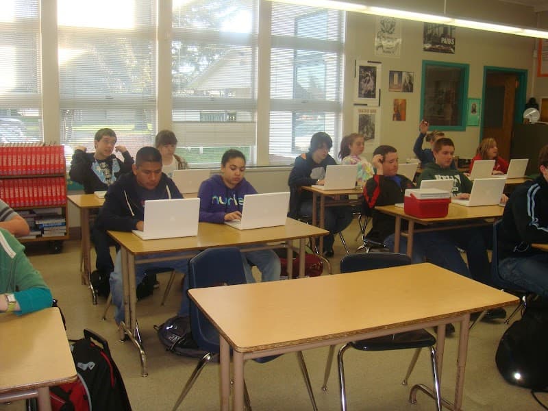 Photo by K&K (TopGun) (Google)