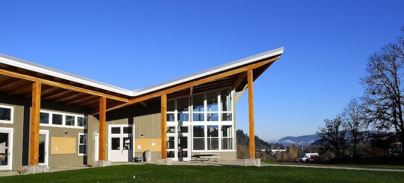 Photo by Oak Hill School (Google)