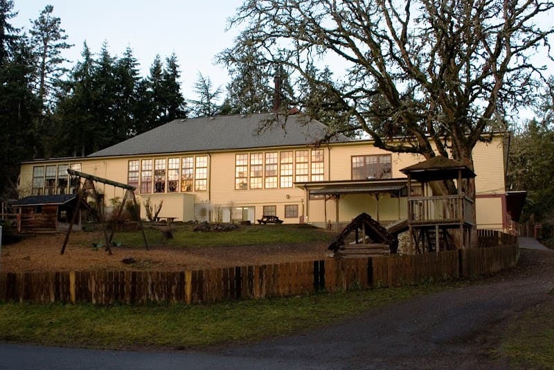 Photo by Eugene Waldorf School (Google)